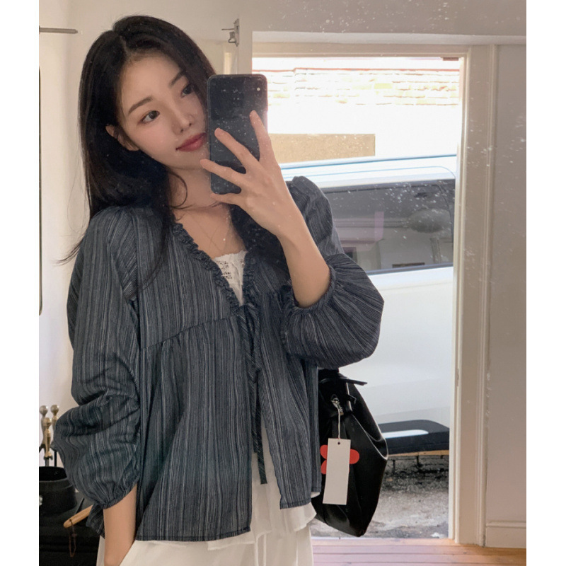 Women's Blue Ruffled V-Neck Bl - مراجعة Puff Sleeve Blouse وسعره