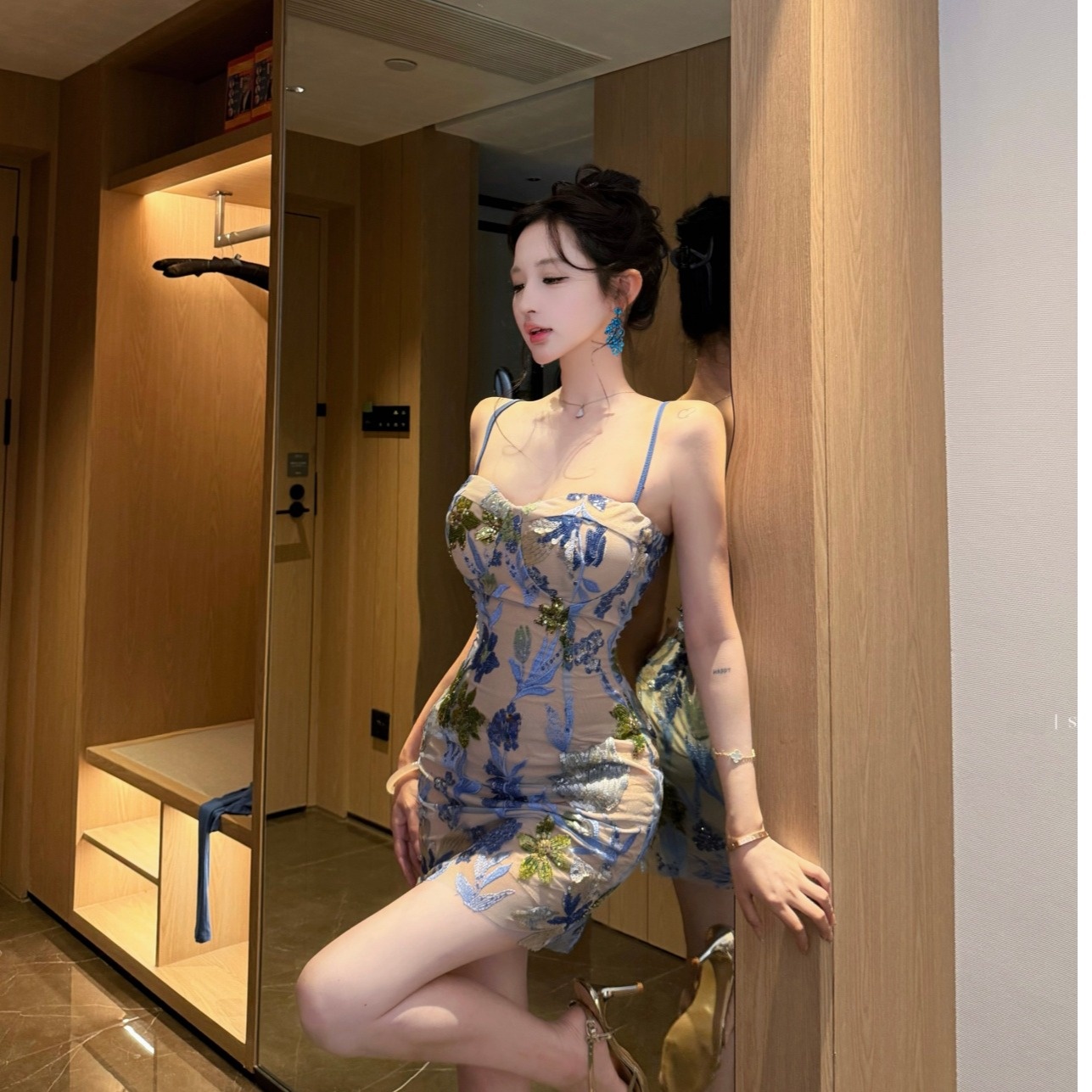 Fashionable Blue Lotus Floral  - مراجعة Printed Wrap Skirt وسعره